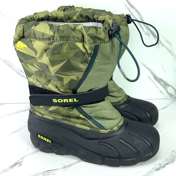 Sorel Other - SOREL NY3504-371 Flurry Youth Size US 7 EUR 39 Winter Snow Boot Camo Stompers